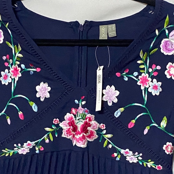 NWT ASOS MATERNITY DRESS WO SIZE 6. NAVY PLEATED DRESS EMBROIDERED FLORAL DESIGN - Picture 11 of 16